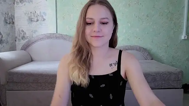 Snapshot of ShyMistery chatting on 13, 10, 2025 ShyMistery online show from 13, 10, 2025