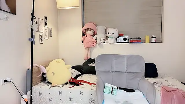 Snapshot of MaiLiiil chatting on 21, 12, 2025 MaiLiiil online show from 21, 12, 2025