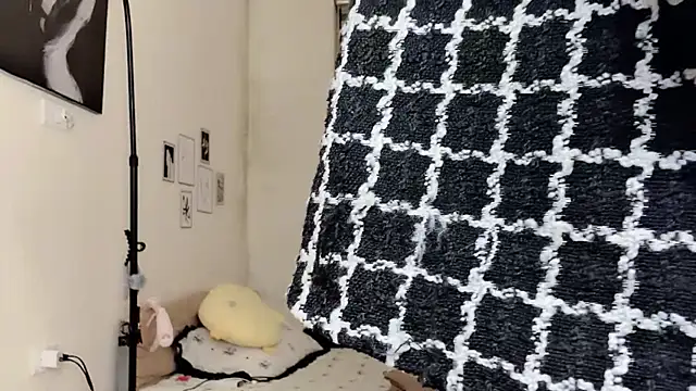 Snapshot of MaiLiiil chatting on 11, 1, 2026 MaiLiiil online show from 11, 1, 2026