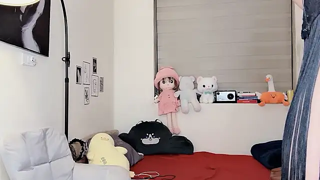 Snapshot of MaiLiiil chatting on 3, 2, 2026 MaiLiiil online show from 3, 2, 2026