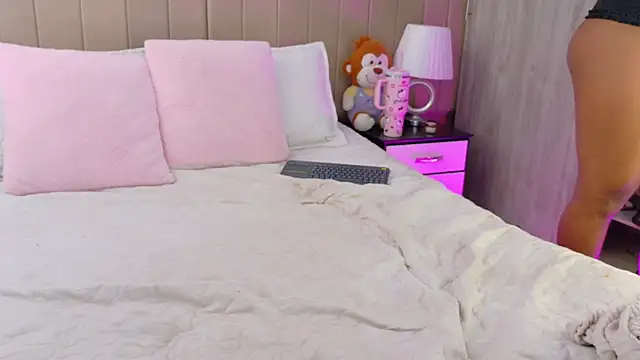 bunny nicolle online show from 8, 8, 2026