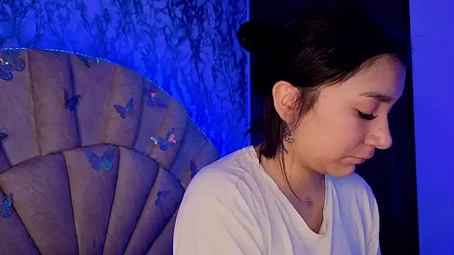 Snapshot of sophiievv chatting on 23, 5, 2026 sophiievv online show from 23, 5, 2026