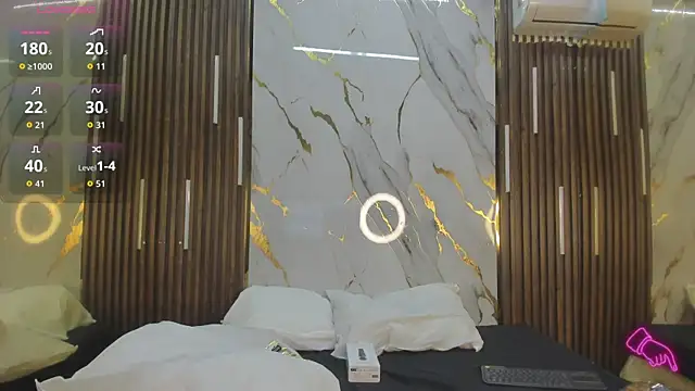 VictoriaDuart online show from 4, 4, 2026