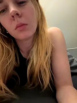 ellieen online show from 3, 11, 2025