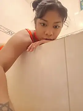 Snapshot of mamasitapetite chatting on 6, 5, 2026 mamasitapetite online show from 6, 5, 2026