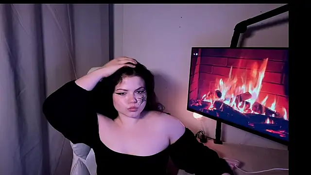 Snapshot of GoddessDarina chatting on 1, 11, 2025 GoddessDarina online show from 1, 11, 2025