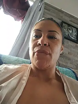 Snapshot of KittyHoleshot87 chatting on 30, 4, 2026 KittyHoleshot87 online show from 30, 4, 2026