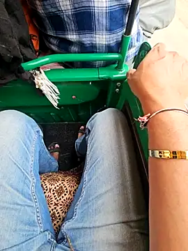 Snapshot of Gamecoc chatting on 30, 10, 2025 Gamecoc online show from 30, 10, 2025