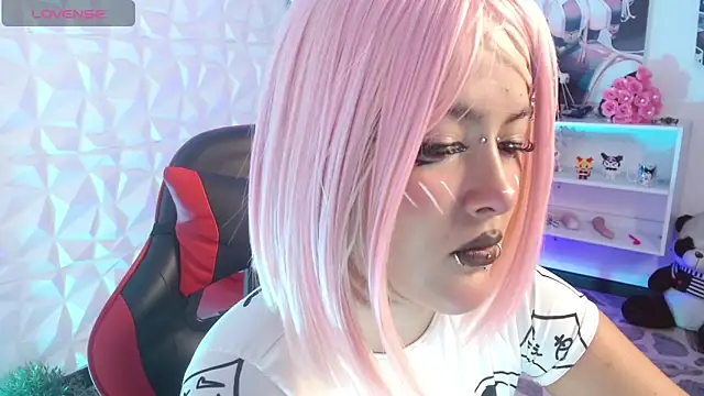 lil candy77 online show from 14, 4, 2026