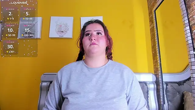 Miiafoox online show from 12, 9, 2025