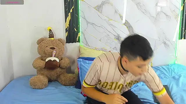christopher Hot online show from 9, 7, 2026