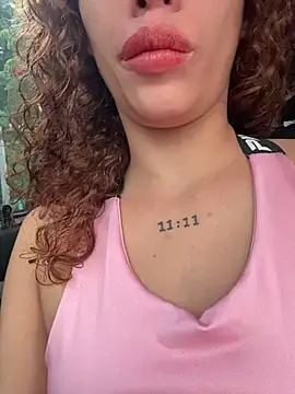 Snapshot of roxyrougee chatting on 4, 2, 2026 roxyrougee online show from 4, 2, 2026