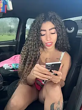 Snapshot of roxyrougee chatting on 15, 5, 2026 roxyrougee online show from 15, 5, 2026