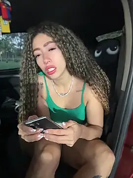 Snapshot of roxyrougee chatting on 20, 5, 2026 roxyrougee online show from 20, 5, 2026