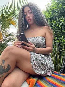 Snapshot of roxyrougee chatting on 23, 5, 2026 roxyrougee online show from 23, 5, 2026