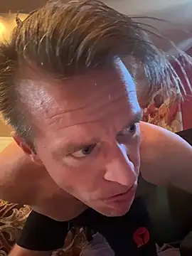 DILFiGuess11 online show from 9, 2, 2026