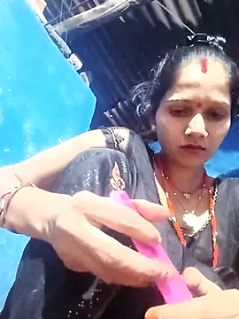 Jooli xx online show from 29, 9, 2025