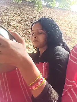 Jooli xx online show from 30, 11, 2025