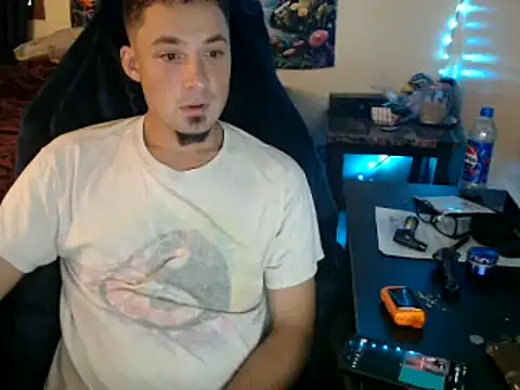 Snapshot of YoBlezz chatting on 30, 9, 2025 YoBlezz online show from 30, 9, 2025