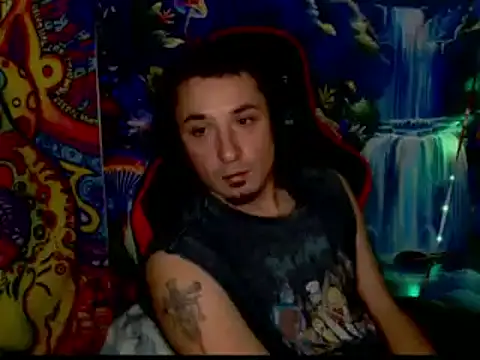 Snapshot of YoBlezz chatting on 4, 12, 2025 YoBlezz online show from 4, 12, 2025