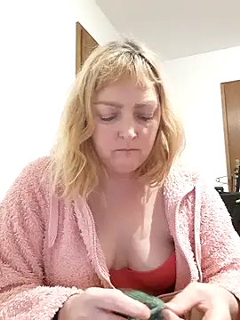 LiluLiluLilu online show from 6, 11, 2025