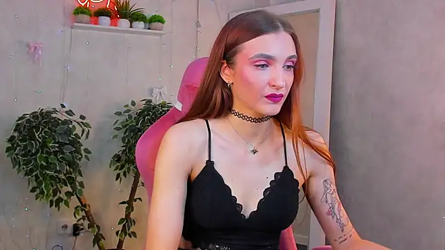 Snapshot of Alisha_Green chatting on 19, 7, 2026 Alisha Green online show from 19, 7, 2026
