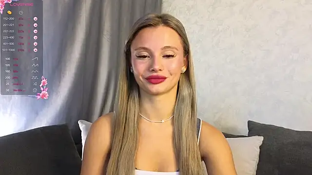 NaughtySeraphine online show from 24, 10, 2025