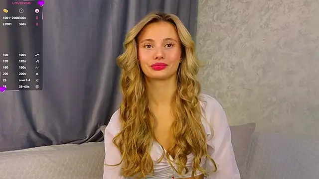 NaughtySeraphine online show from 17, 11, 2025