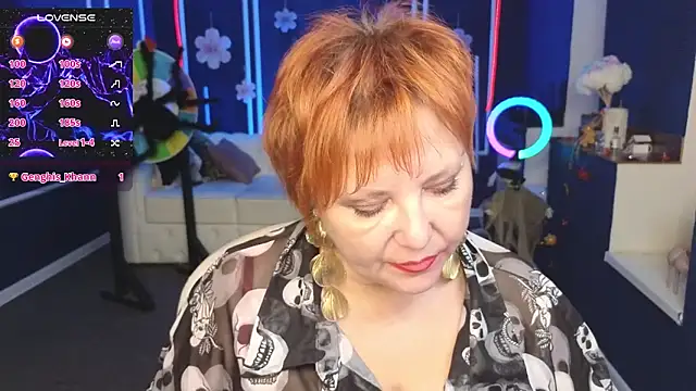 Kira Kenett online show from 27, 10, 2025