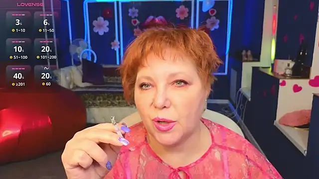 Kira Kenett online show from 12, 2, 2026