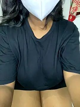 Snapshot of Hashini_69 chatting on 10, 10, 2025 Hashini 69 online show from 10, 10, 2025