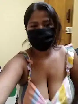 Snapshot of HAANNIAA chatting on 24, 9, 2025 HAANNIAA online show from 24, 9, 2025