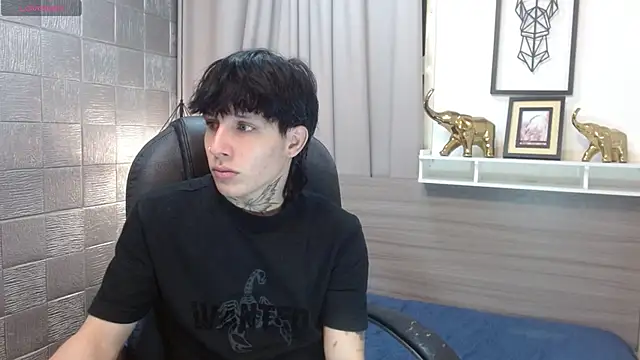 Iantwink18 online show from 6, 11, 2025