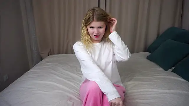 ShontaWasilko online show from 25, 9, 2025