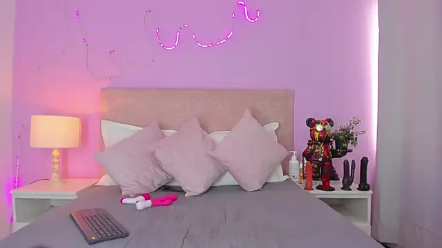 EmaRae1499 online show from 5, 1, 2026