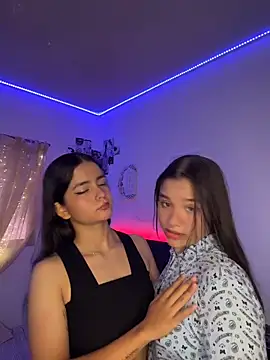 Ashley and Zoe online show from 12, 4, 2026