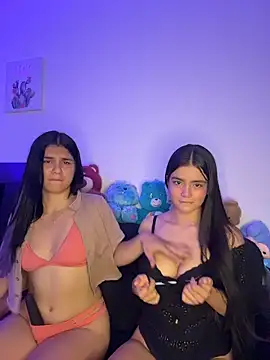 Snapshot of Ashley_and_Zoe chatting on 19, 5, 2026 Ashley and Zoe online show from 19, 5, 2026