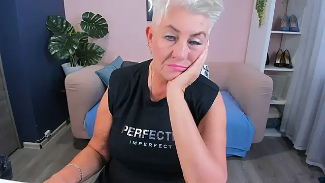 HotandMature online show from 16, 9, 2025