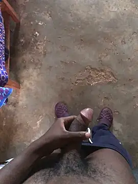 Snapshot of Madlabantu02 chatting on 22, 11, 2025 Madlabantu02 online show from 22, 11, 2025