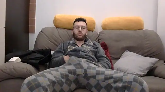 Amicisegreti online show from 7, 2, 2026