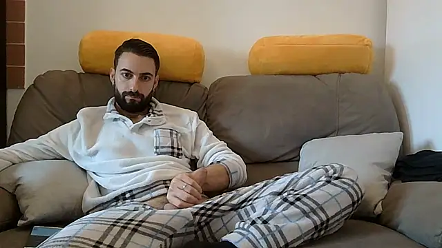 Amicisegreti online show from 2, 3, 2026