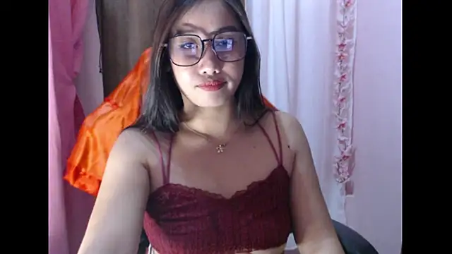 Snapshot of Chubby_HotLady chatting on 13, 11, 2025 Chubby HotLady online show from 13, 11, 2025