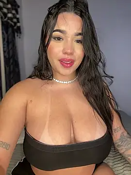 Snapshot of SofiaWildee chatting on 18, 4, 2026 SofiaWildee online show from 18, 4, 2026