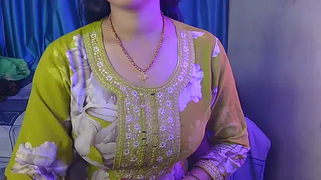 priya-kumari22 online show from 15, 11, 2025