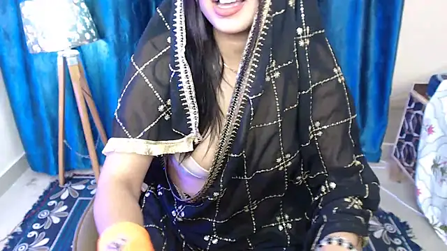 Snapshot of priya-kumari22 chatting on 8, 5, 2026 priya-kumari22 online show from 8, 5, 2026