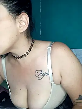 kariciasecreta online show from 18, 11, 2025