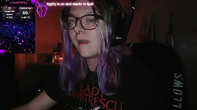 x3raven online show from 4, 10, 2025