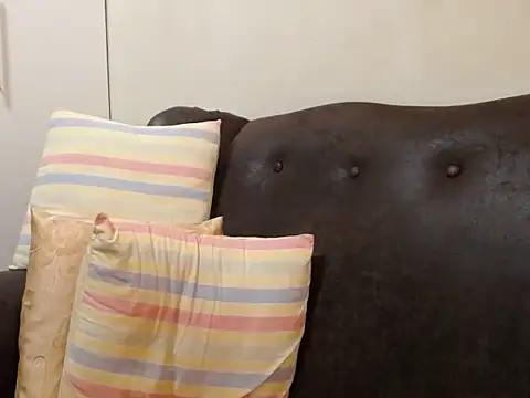 bustylaura4u online show from 25, 10, 2025