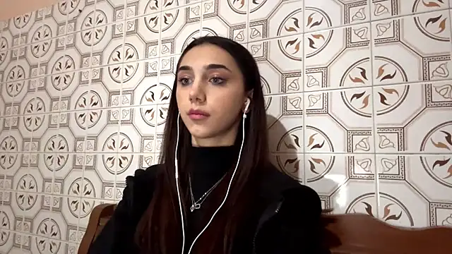 LinaMour online show from 6, 11, 2025