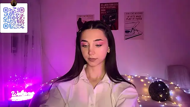 LinaMour online show from 2, 4, 2026